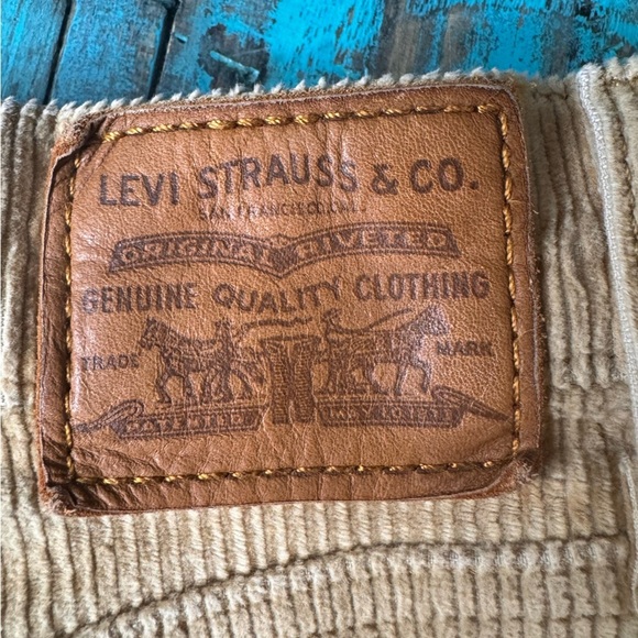 Levi's Ribcage Boot High Rise Tan Corduroy Pants Size 30 - Picture 15 of 16